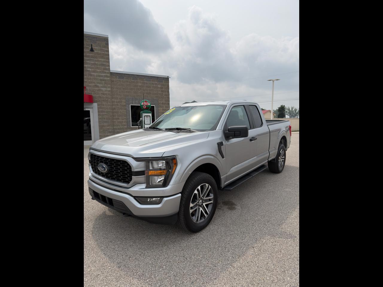 Ford F-150 XLT 4WD SuperCab 6.5' Box 2023