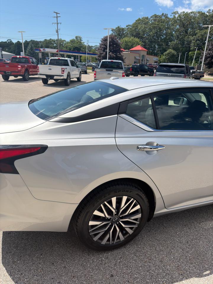 Nissan Altima 2.5 SV AWD Sedan 2023
