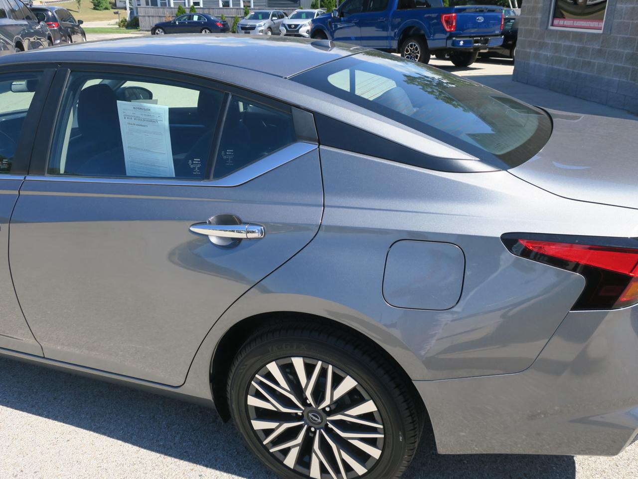 Nissan Altima 2.5 SV AWD Sedan 2023