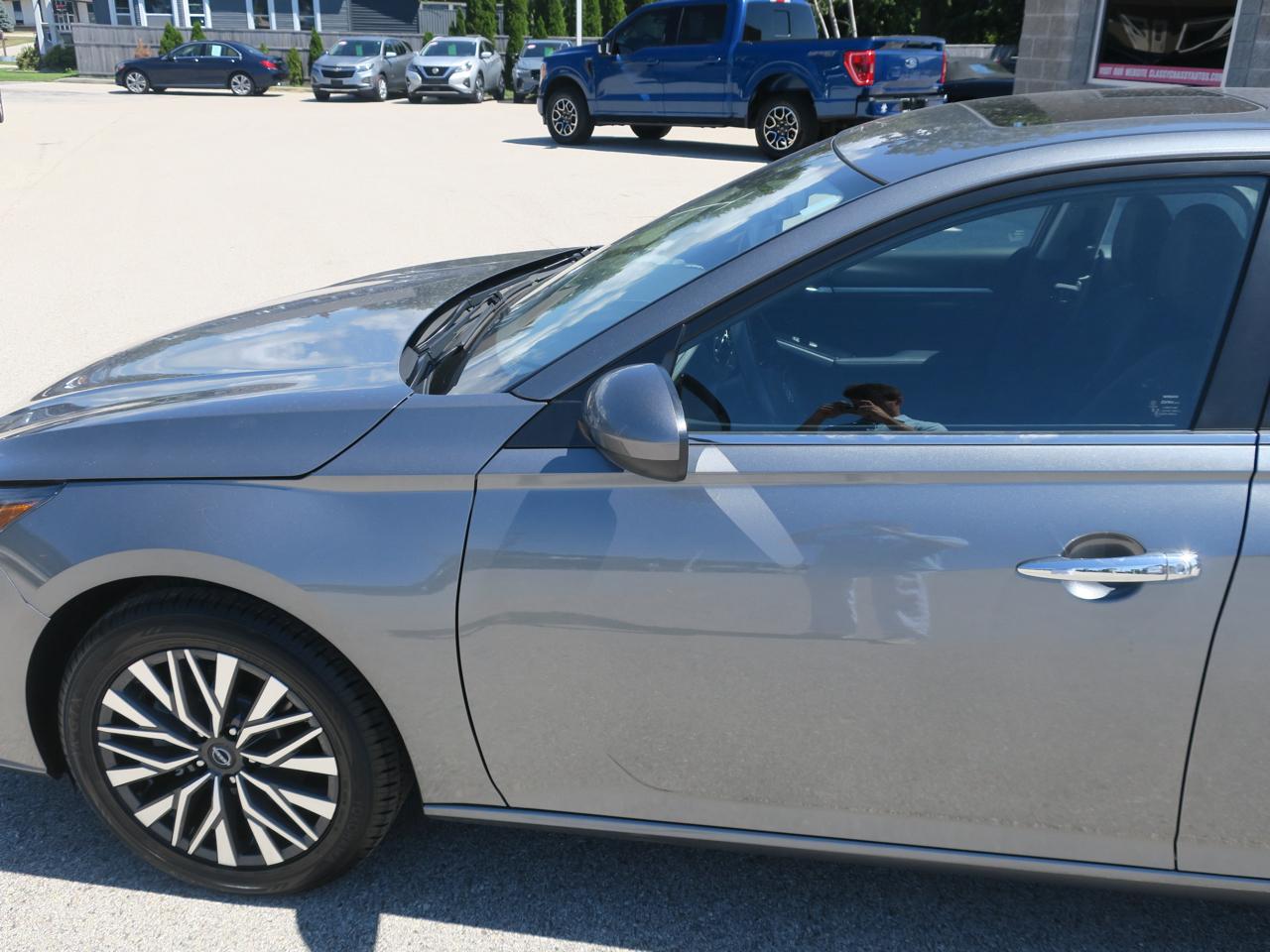 Nissan Altima 2.5 SV AWD Sedan 2023
