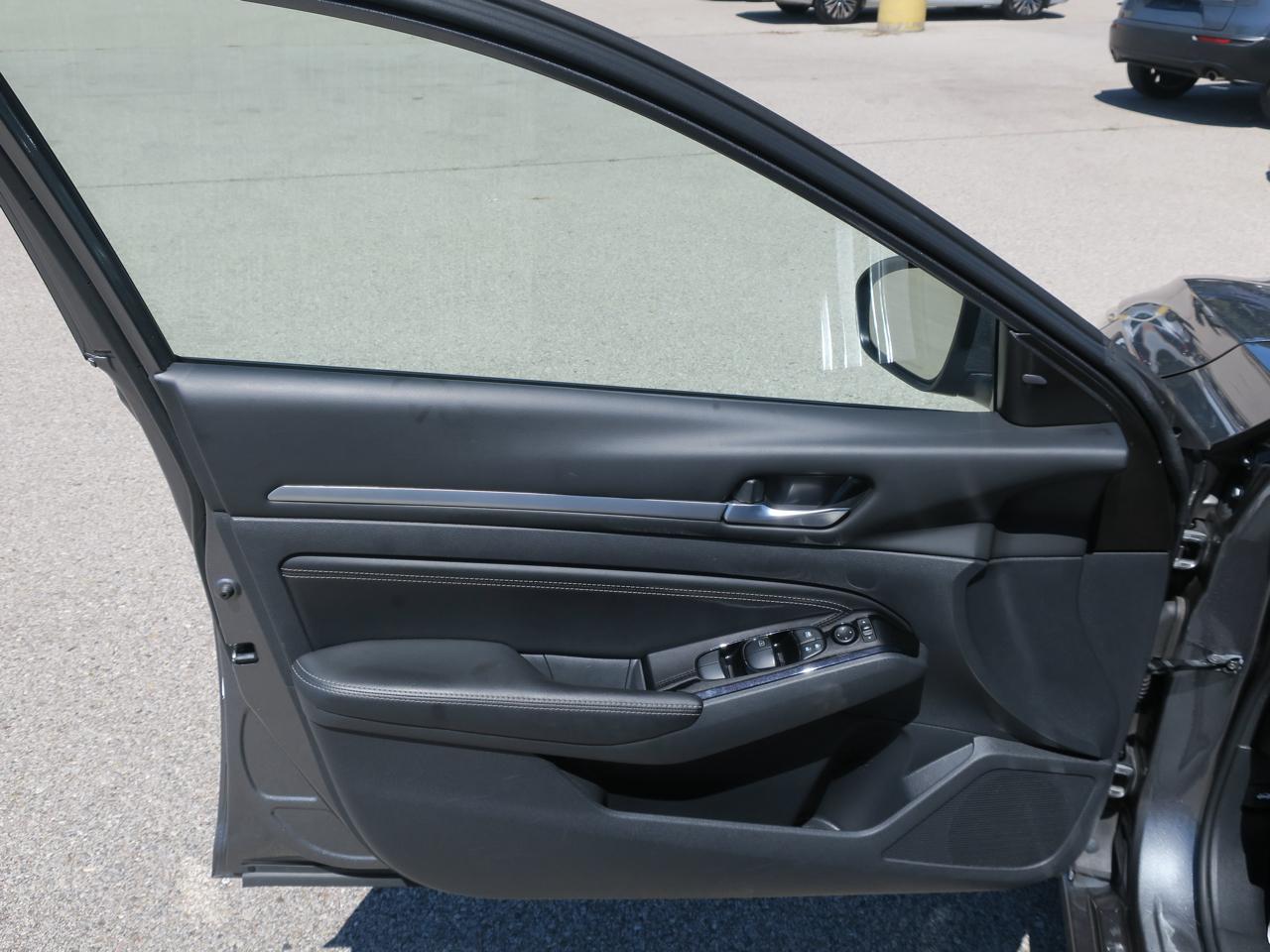 Nissan Altima 2.5 SV AWD Sedan 2023