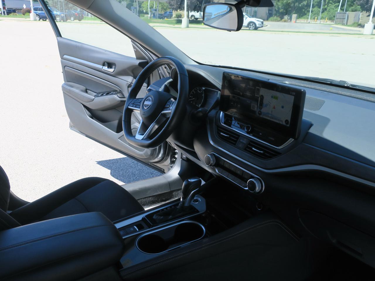 Nissan Altima 2.5 SV AWD Sedan 2023