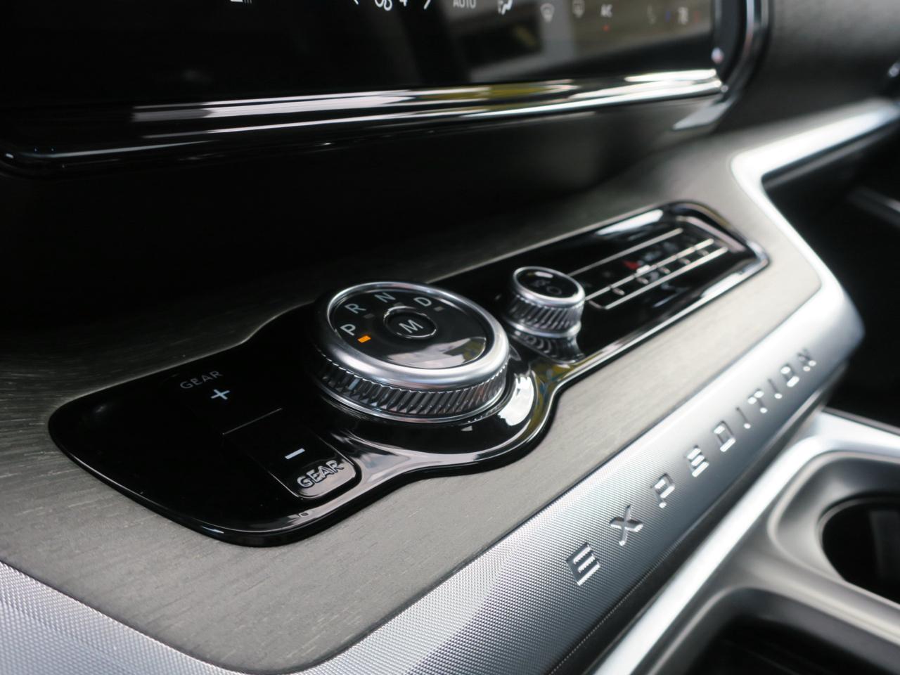 Ford Expedition Platinum 4x4 2025