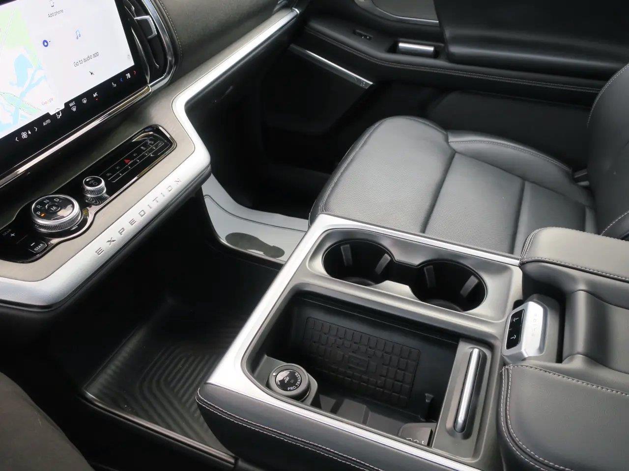 Ford Expedition Platinum 4x4 2025