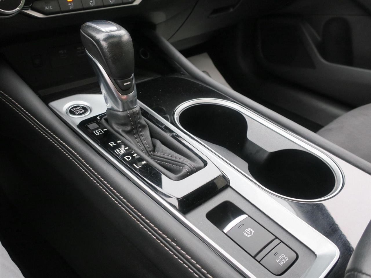 Nissan Altima photo 15