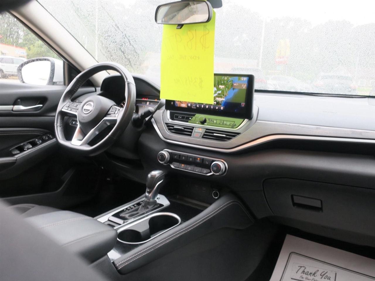 Nissan Altima photo 16