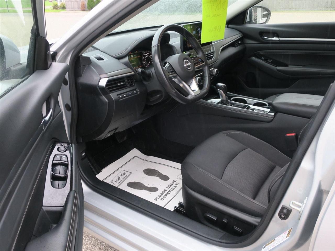 Nissan Altima photo 19