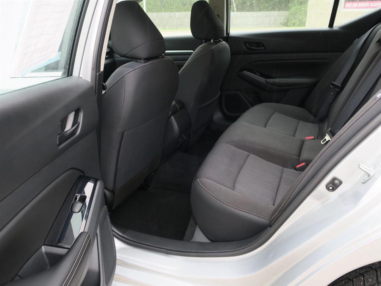 Nissan Altima photo 22
