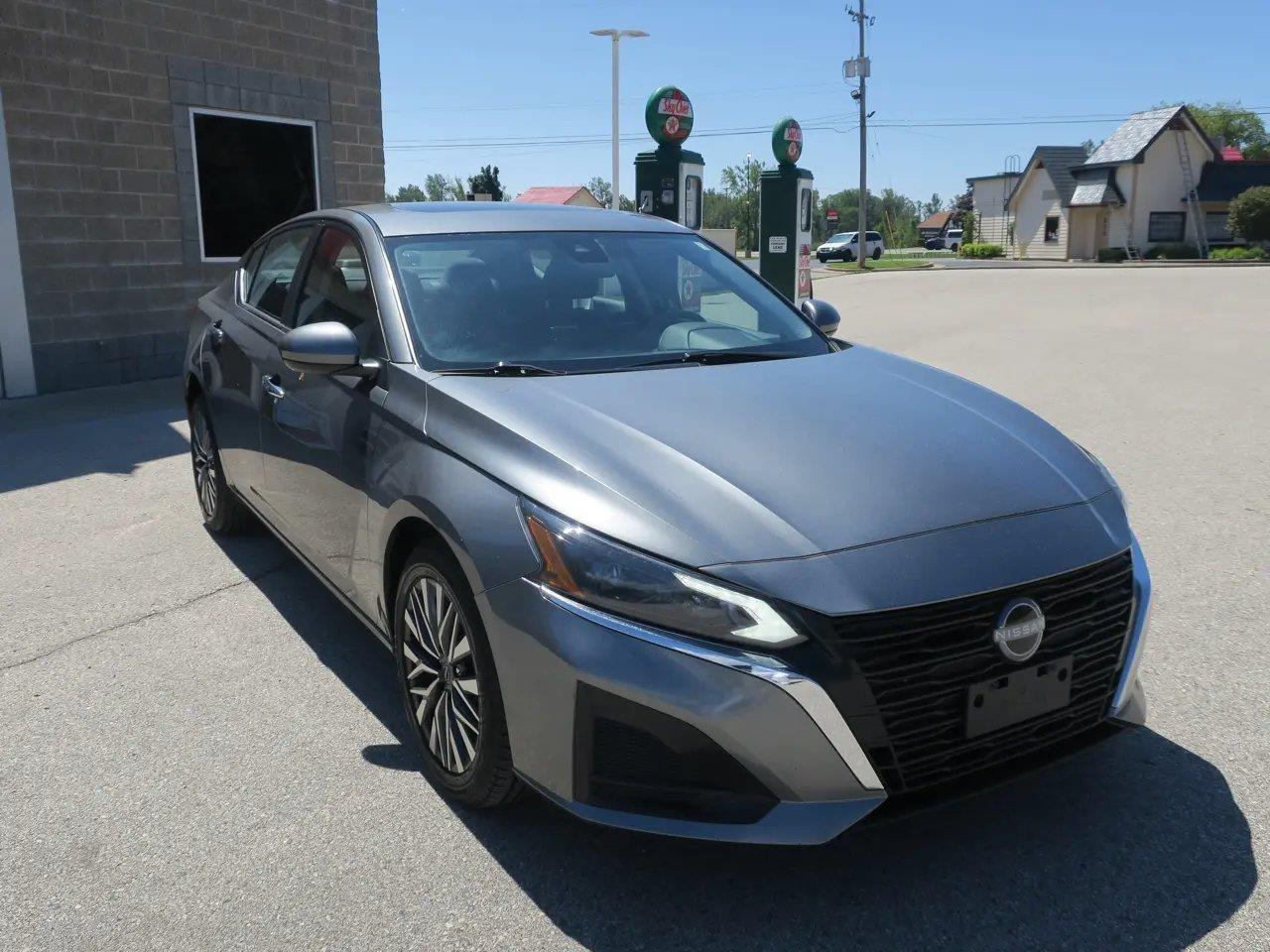 Nissan Altima 2.5 SV AWD Sedan 2023