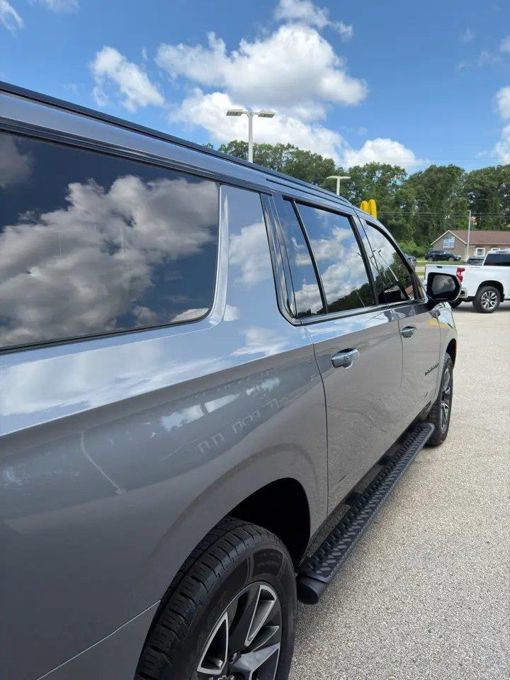 Chevrolet Suburban 4WD 4dr Z71 2021