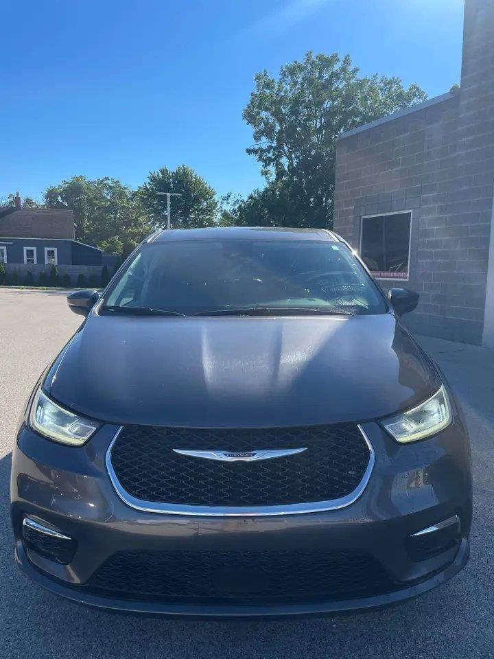 Chrysler Pacifica Touring L FWD 2023
