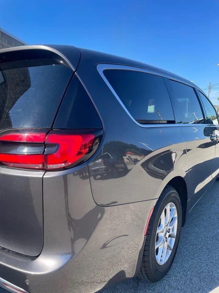 Chrysler Pacifica Touring L FWD 2023
