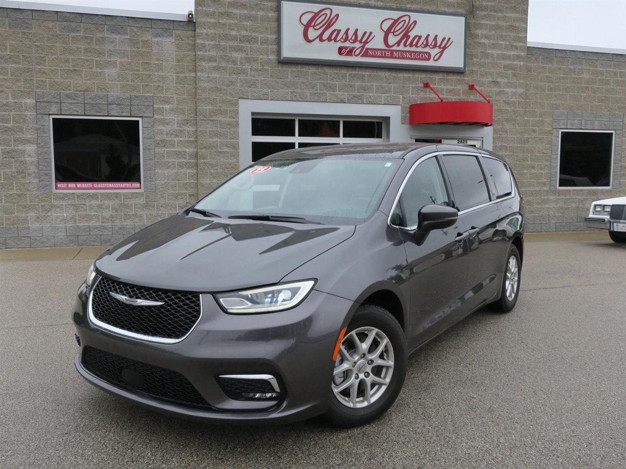 2023 Chrysler Pacifica Touring L FWD