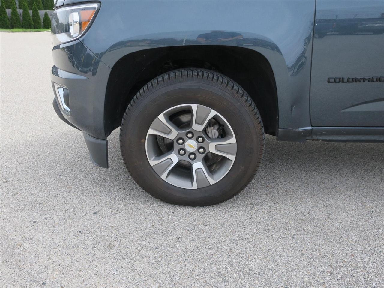 2020 Chevrolet Colorado Z71 - Photo 12