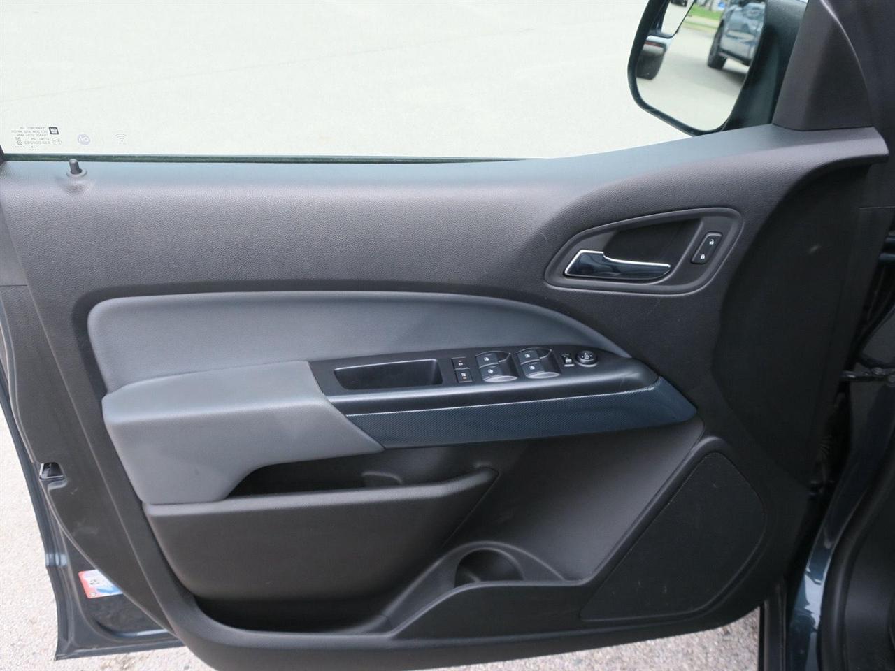 2020 Chevrolet Colorado Z71 - Photo 17