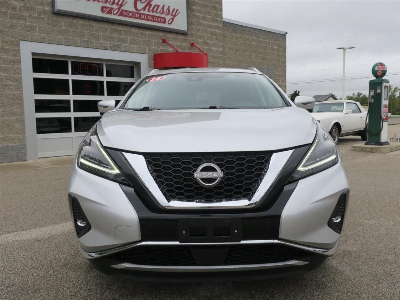 Nissan Murano photo 2