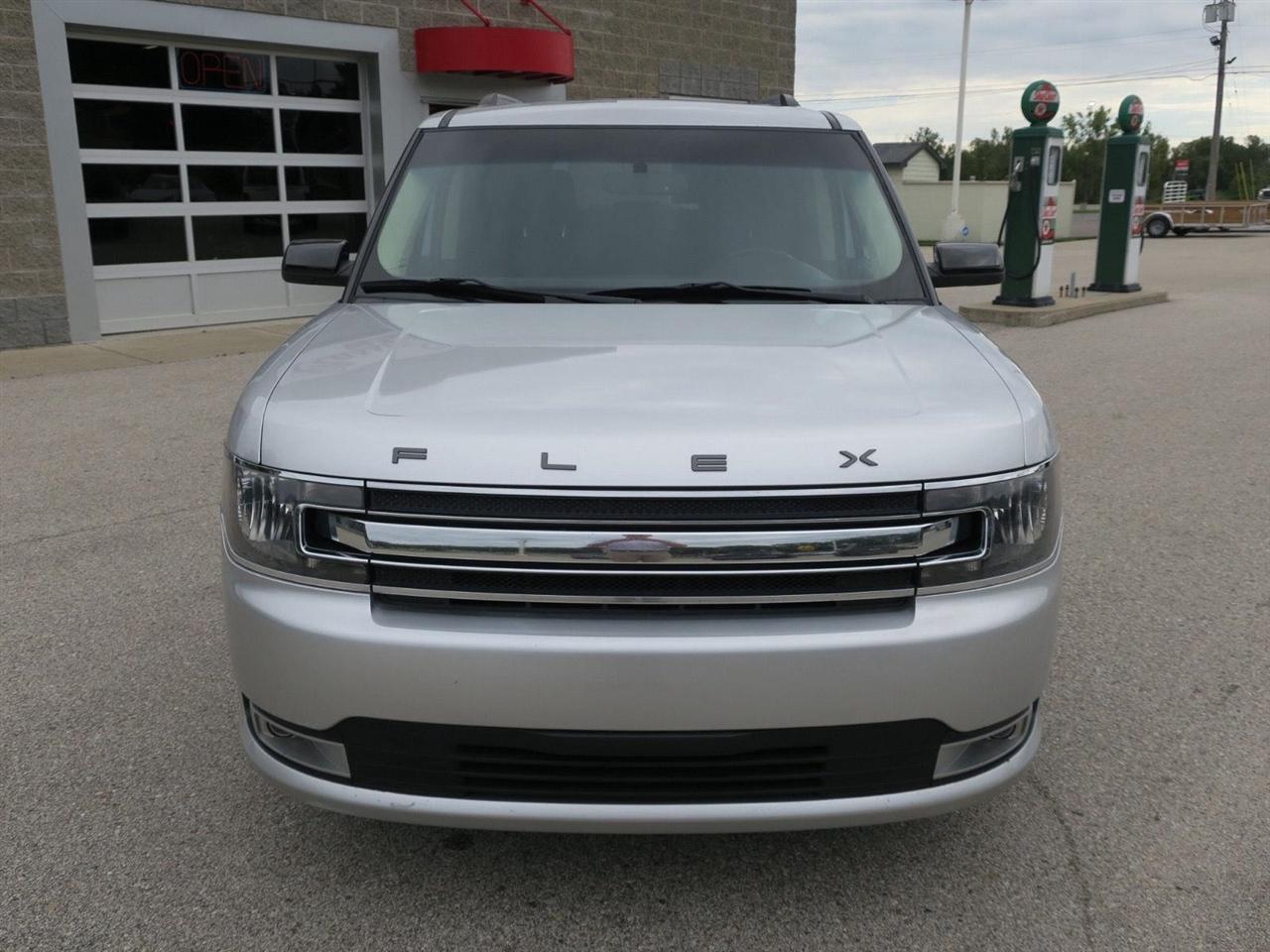 Ford Flex photo 8