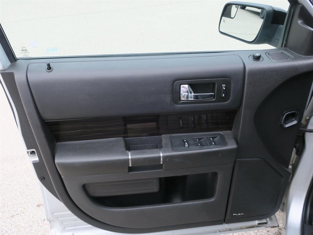 Ford Flex photo 16