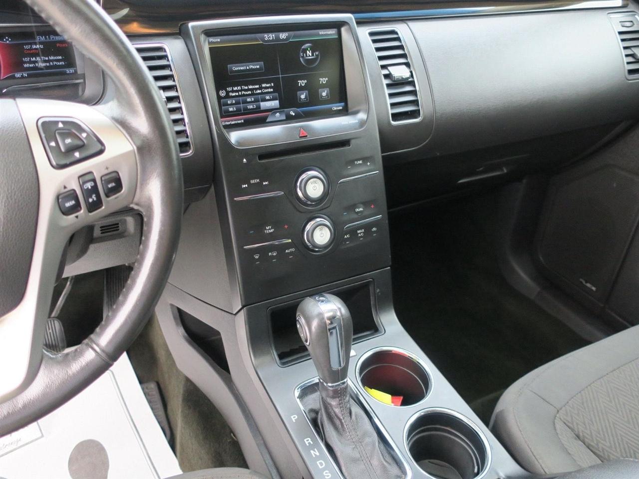 Ford Flex photo 18