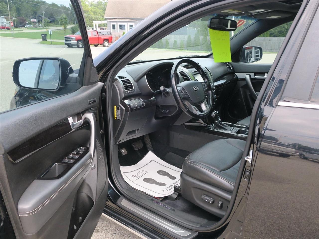 Kia Sorento 2WD 4dr V6 SX Limited 2014