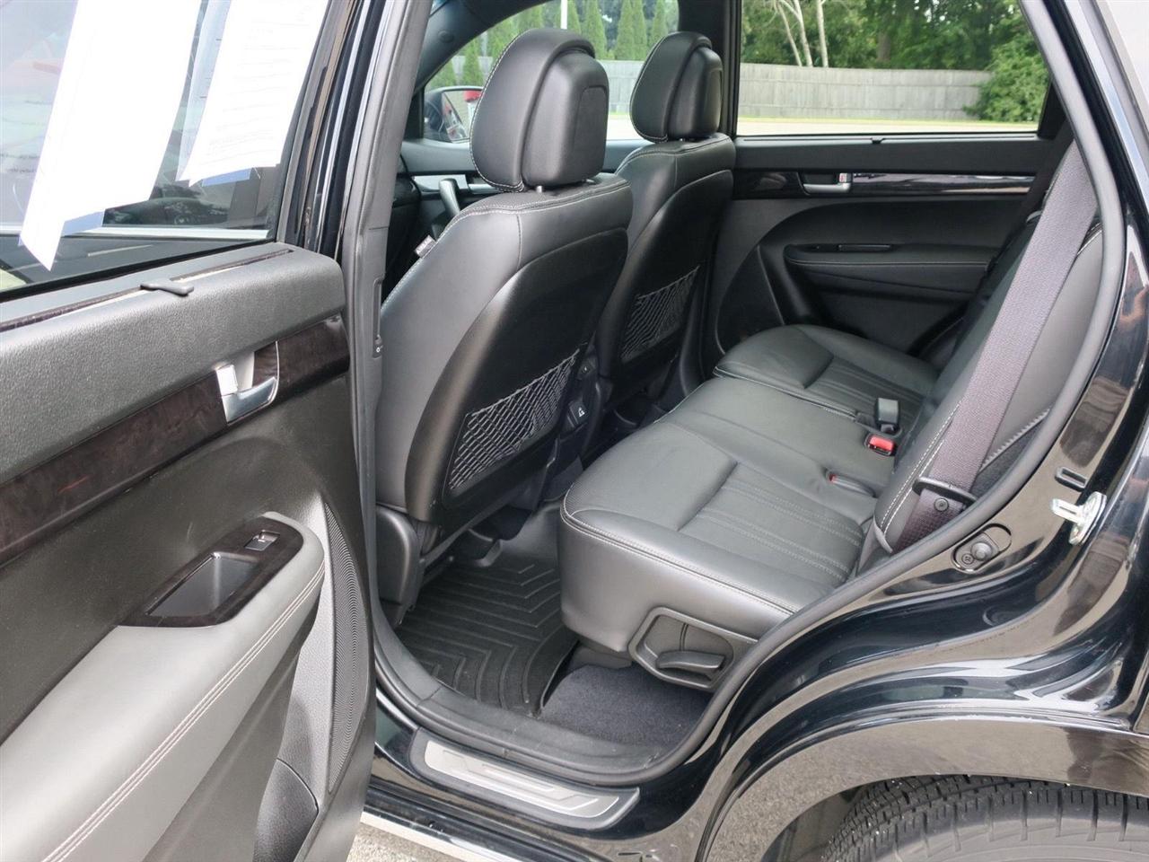 Kia Sorento 2WD 4dr V6 SX Limited 2014