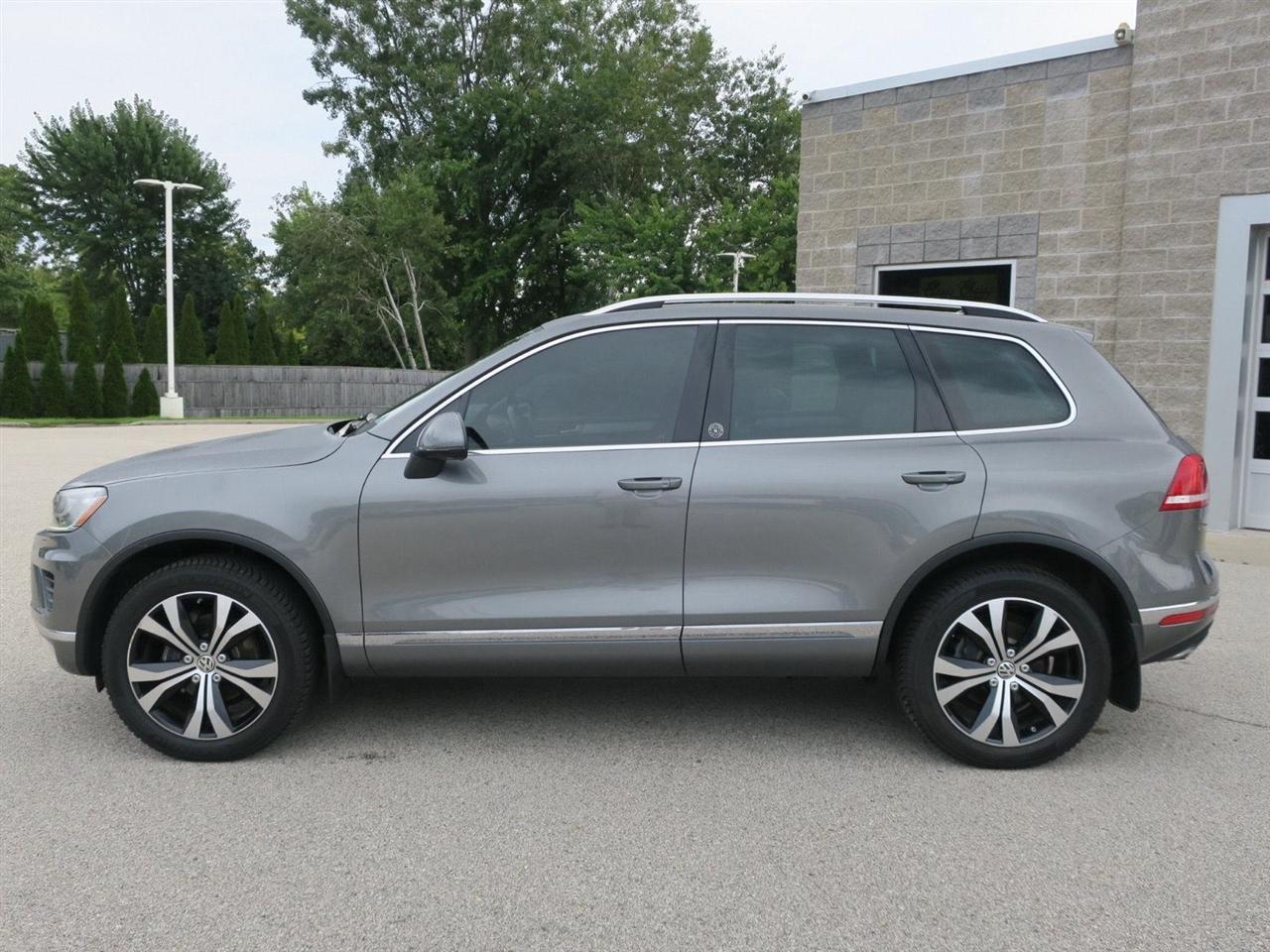 Volkswagen Touareg photo 3