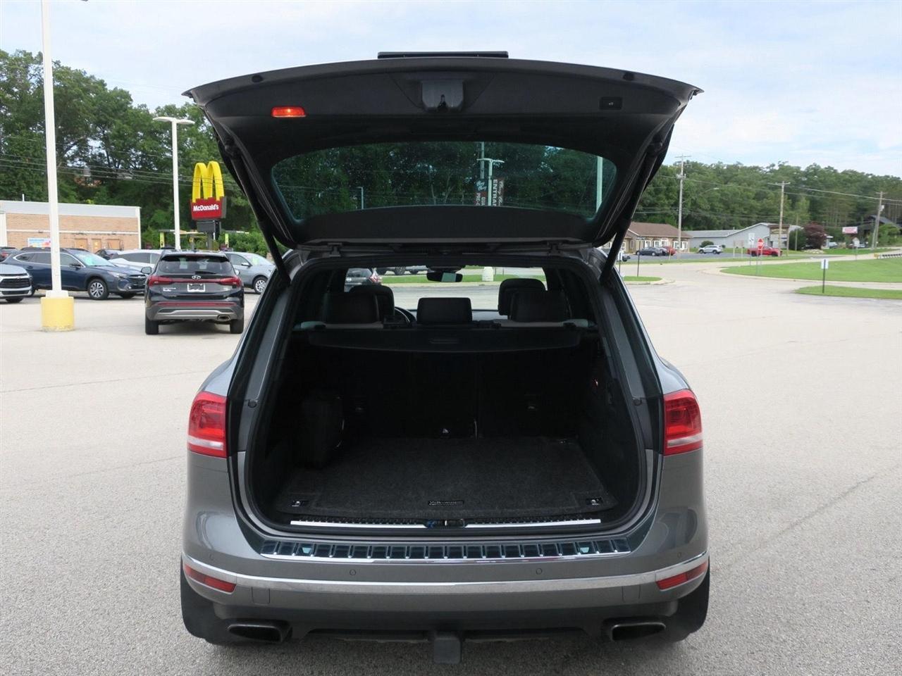 Volkswagen Touareg photo 9