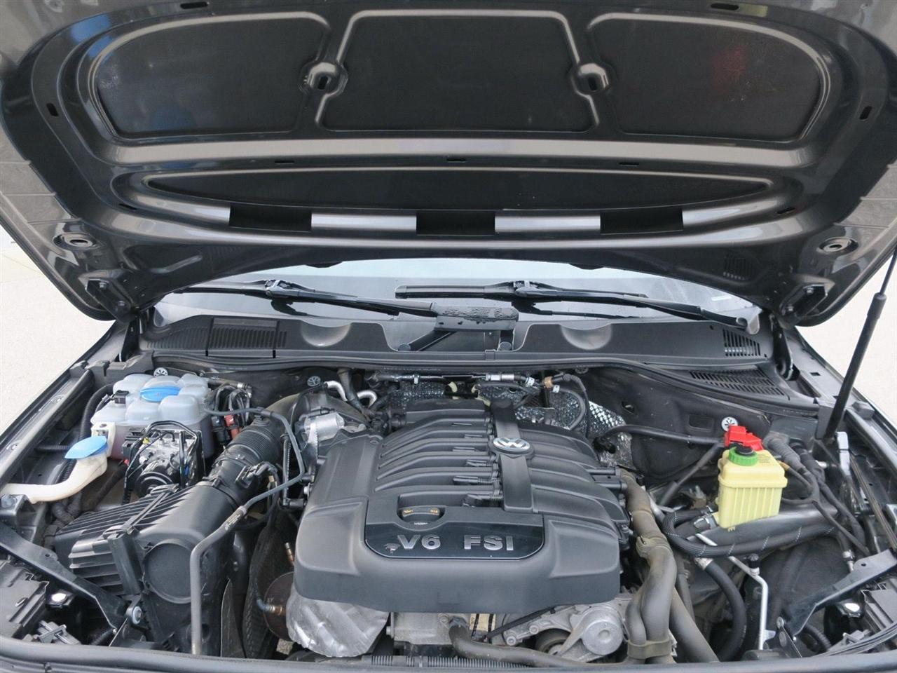Volkswagen Touareg photo 10