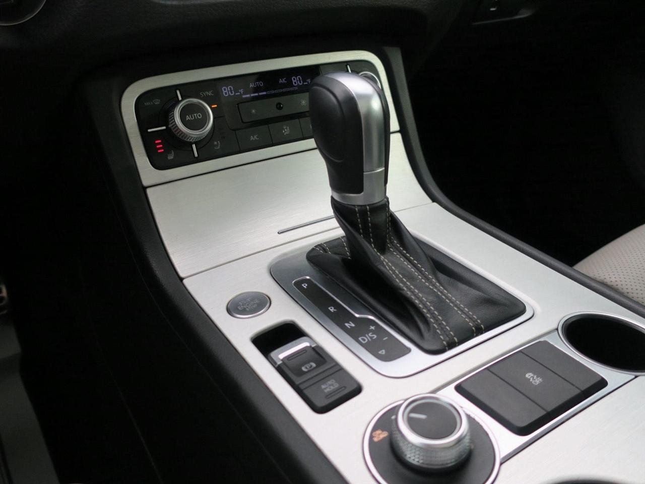 Volkswagen Touareg photo 20
