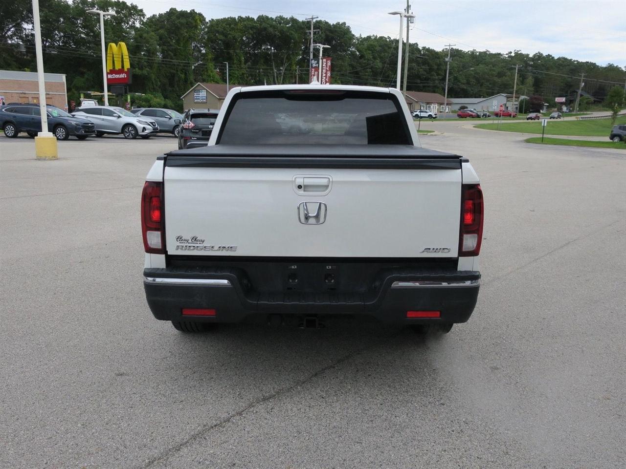 Honda Ridgeline photo 4