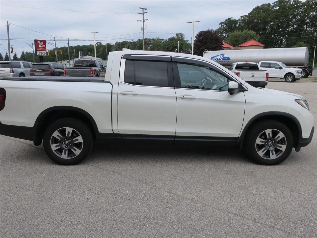 Honda Ridgeline photo 6