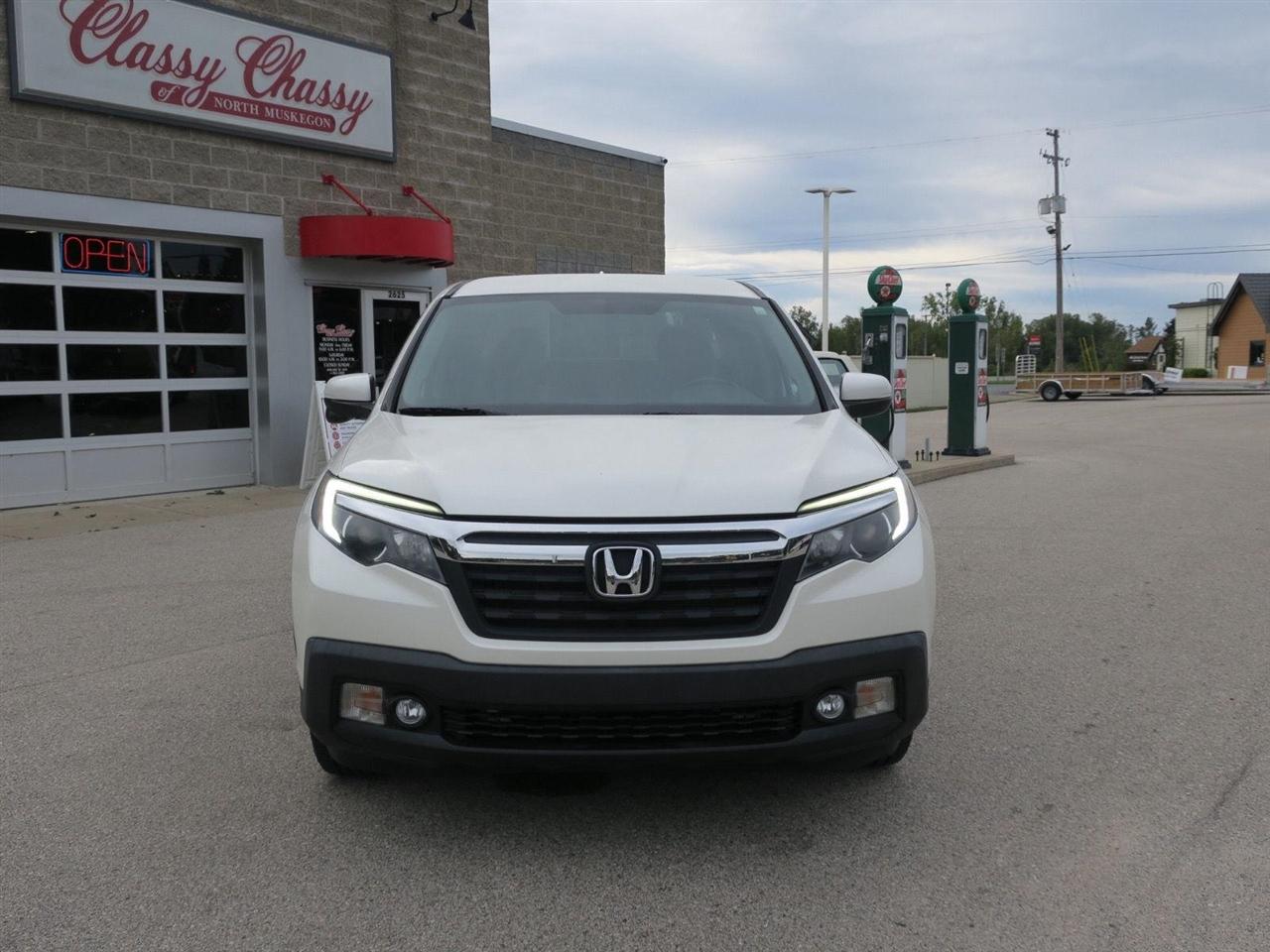 Honda Ridgeline photo 8