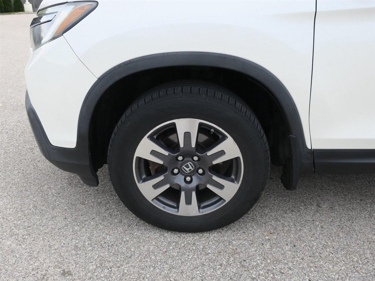 Honda Ridgeline photo 9