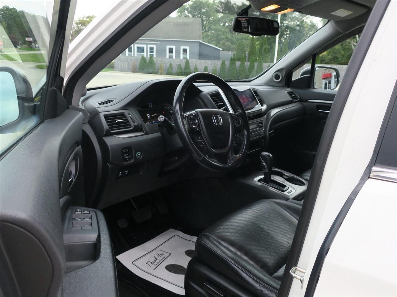 Honda Ridgeline photo 11