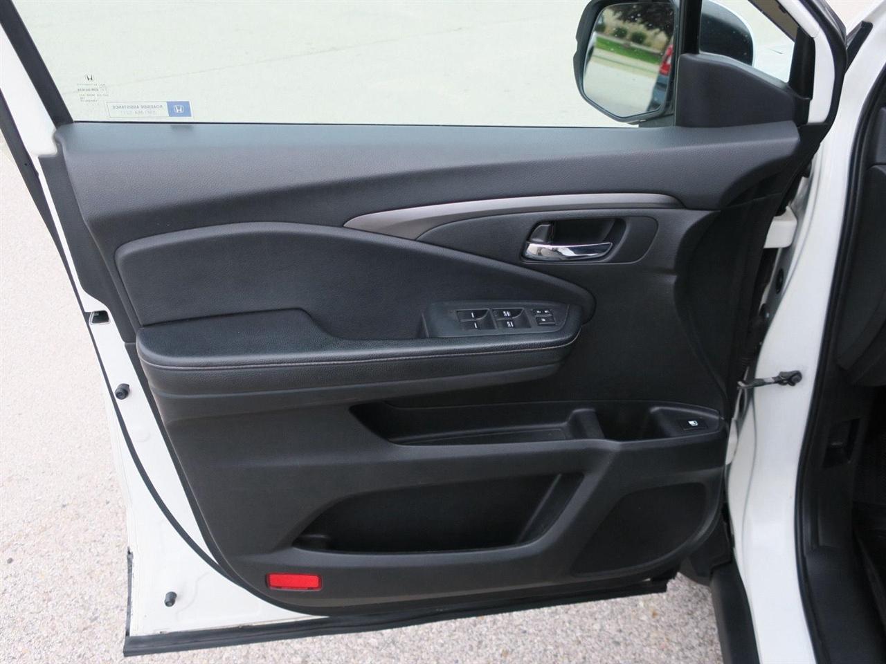 Honda Ridgeline photo 13