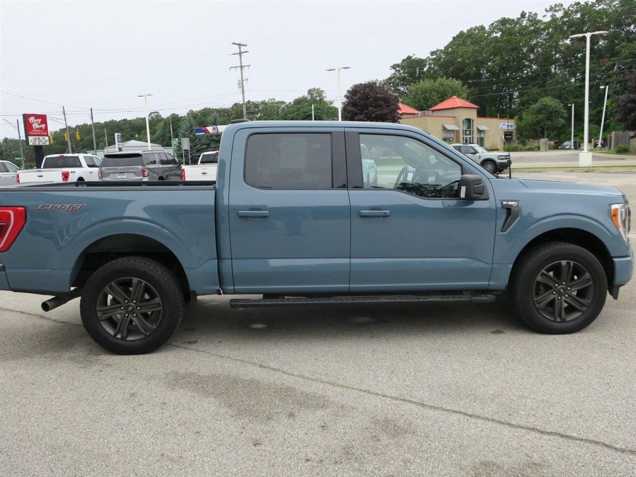 Ford F-150 Lariat 4WD SuperCrew 5.5' Box 2023