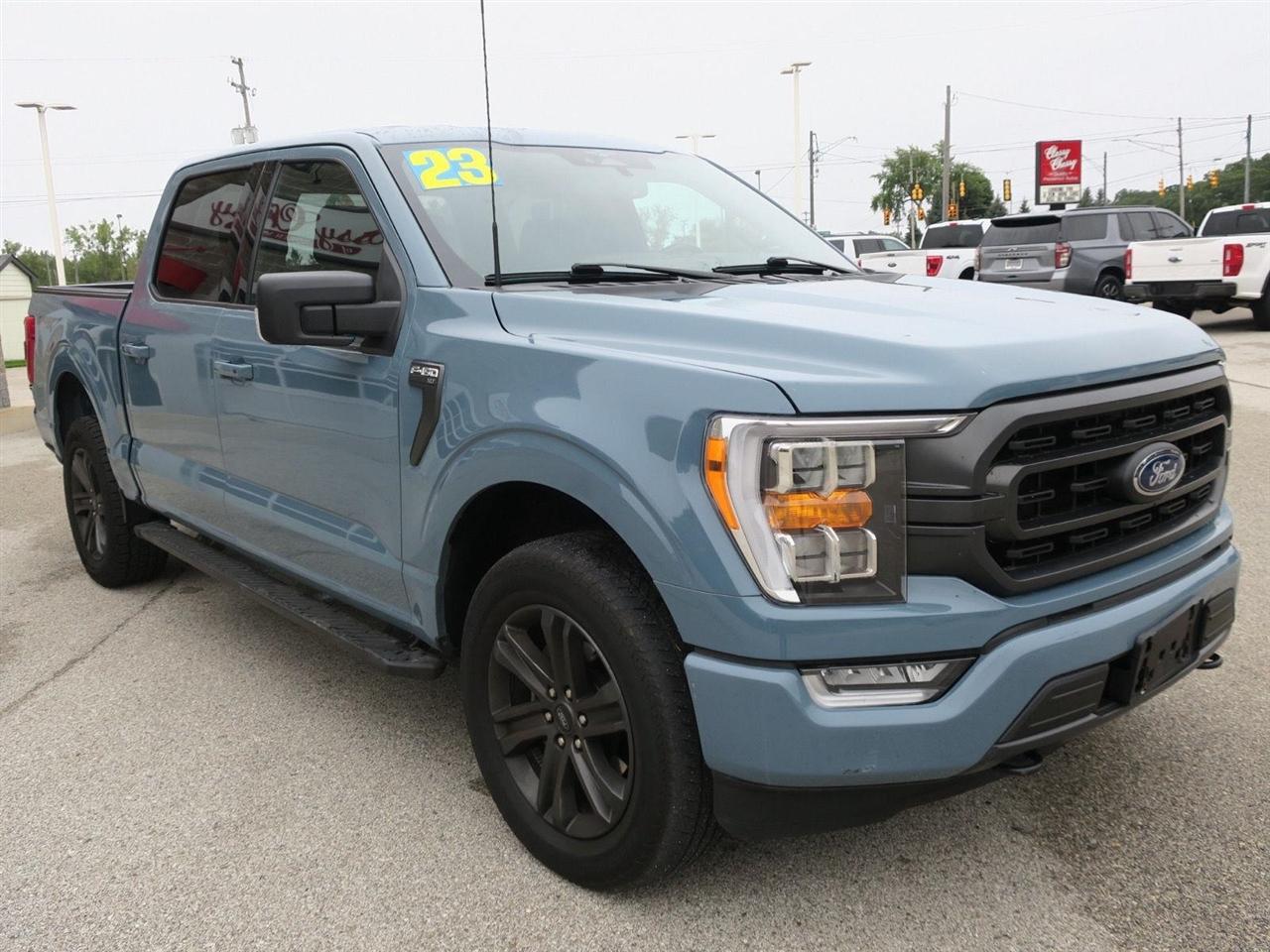 Ford F-150 Lariat 4WD SuperCrew 5.5' Box 2023