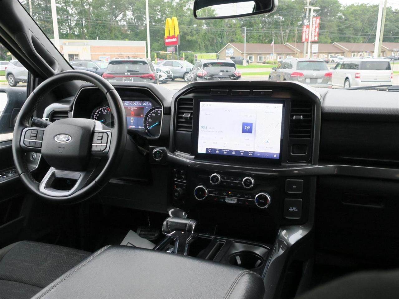 Ford F-150 Lariat 4WD SuperCrew 5.5' Box 2023