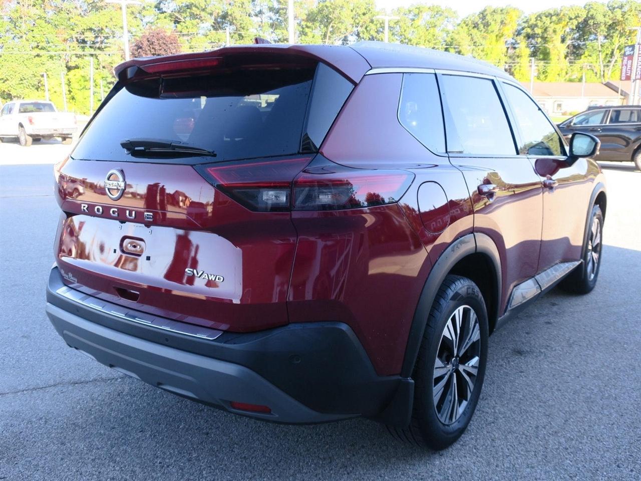 Nissan Rogue photo 2