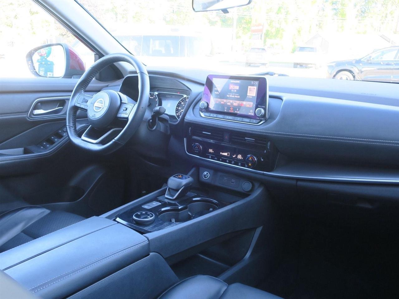 Nissan Rogue photo 25