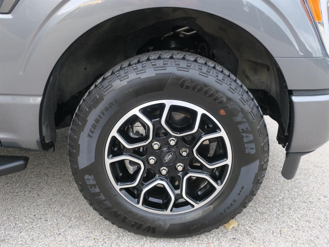 Ford F-150 photo 9
