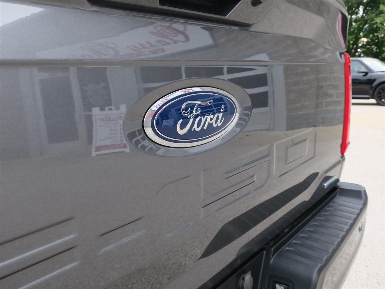Ford F-150 photo 10