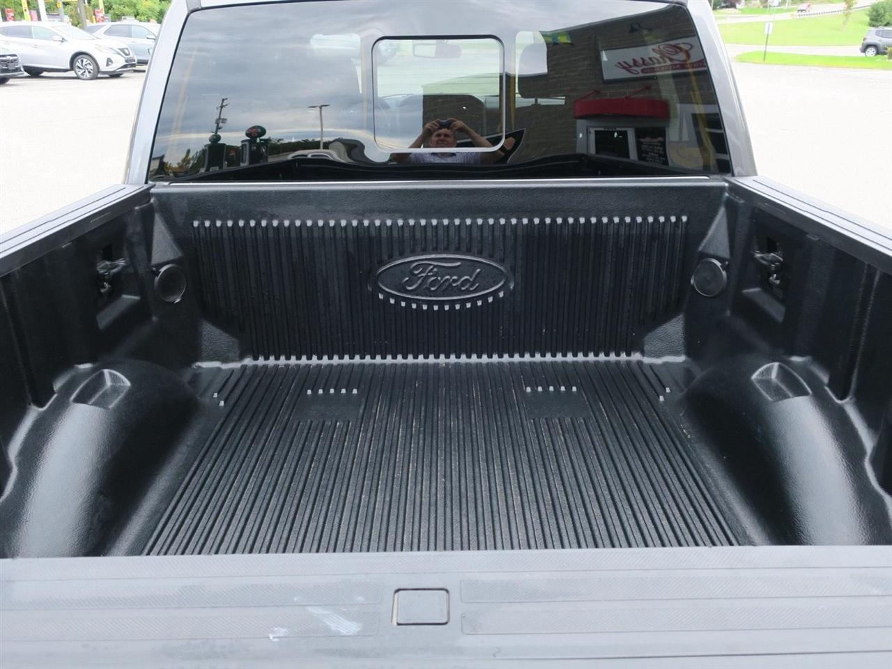 Ford F-150 photo 11