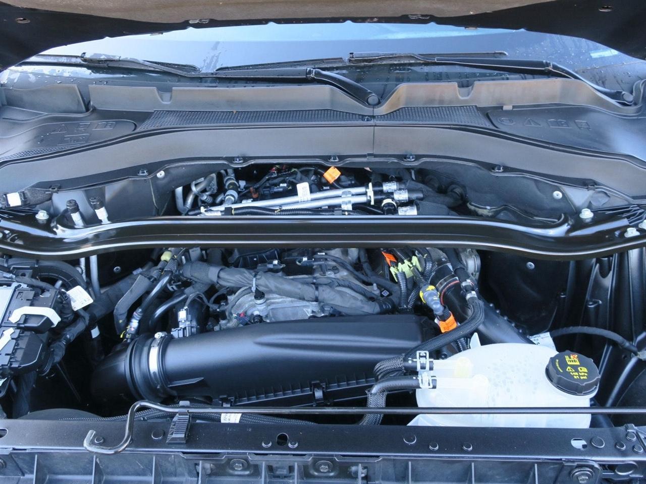 Ford Explorer photo 11