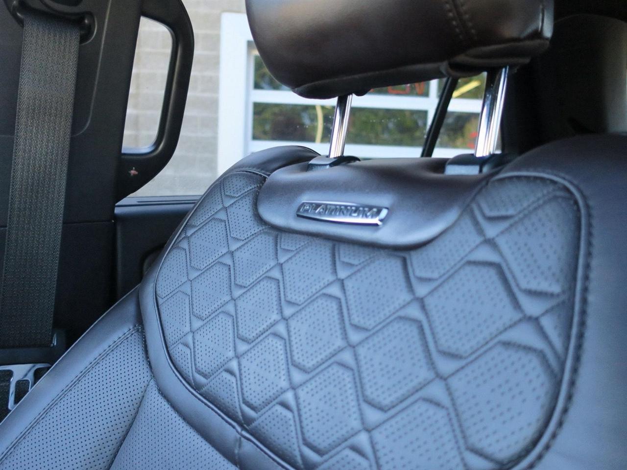 Ford Explorer photo 24