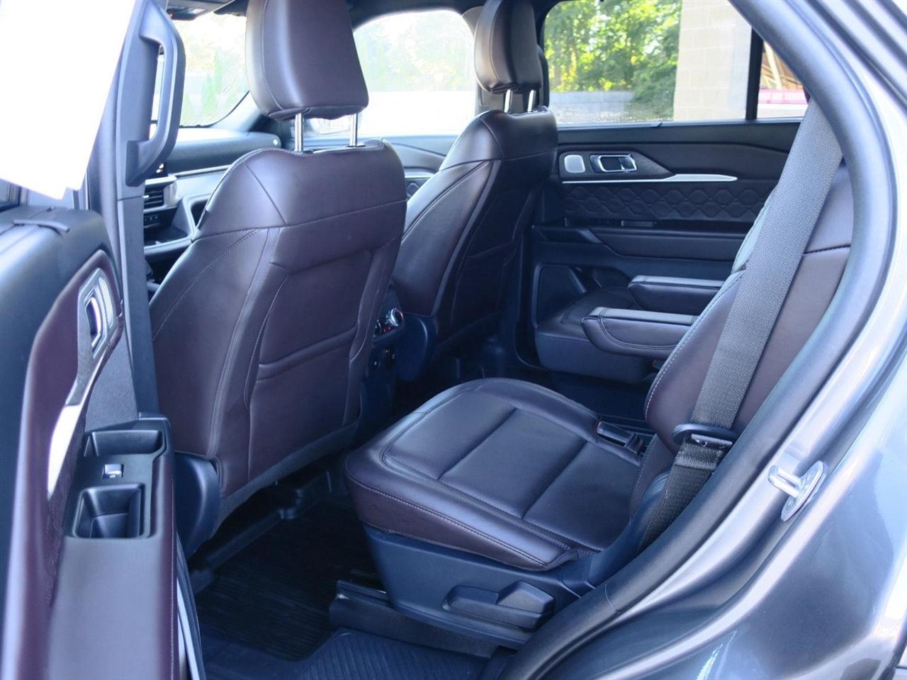 Ford Explorer photo 26