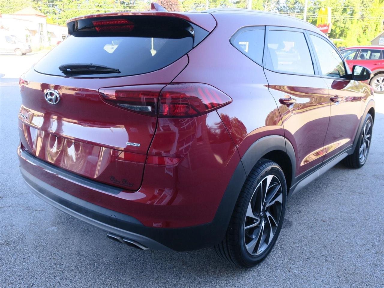 Hyundai Tucson photo 2