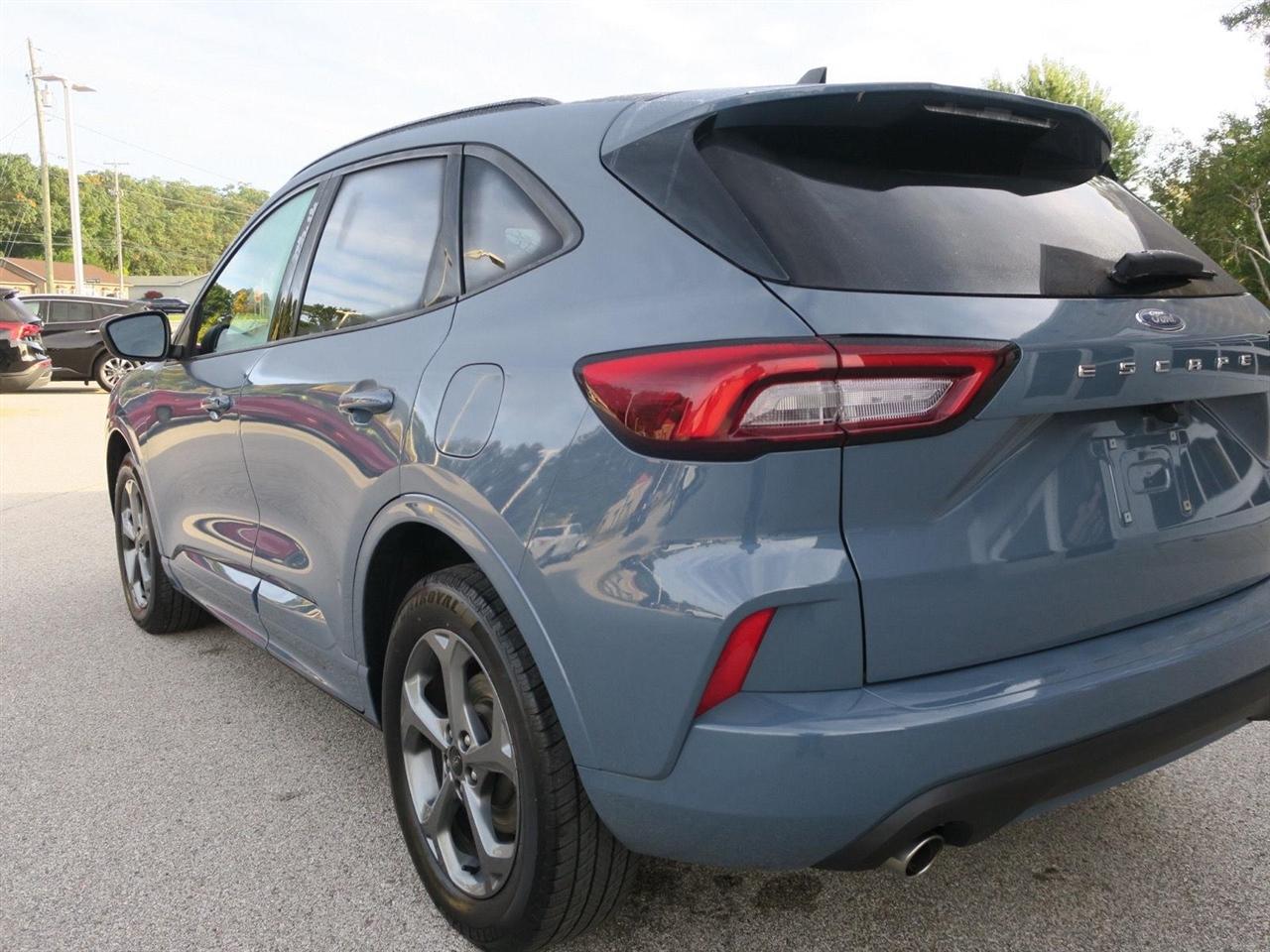 Ford Escape photo 5