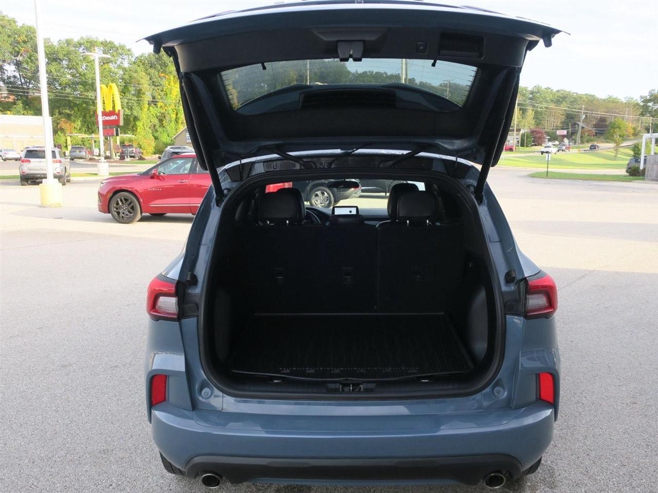 Ford Escape photo 7