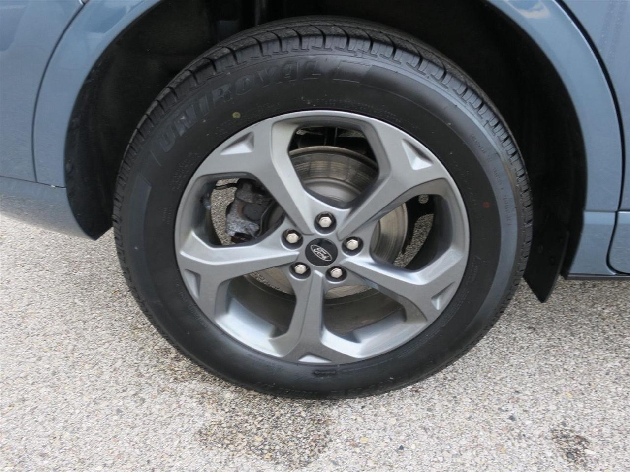Ford Escape photo 10